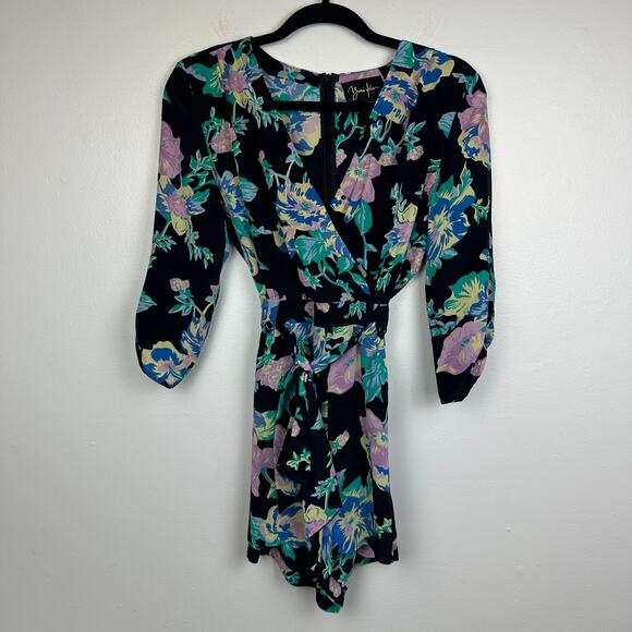 Yumi Kim Womens V-Neck 3/4 Sleeve Floral Roll Tab Teal/Black Short Romper Small - Picture 1 of 7